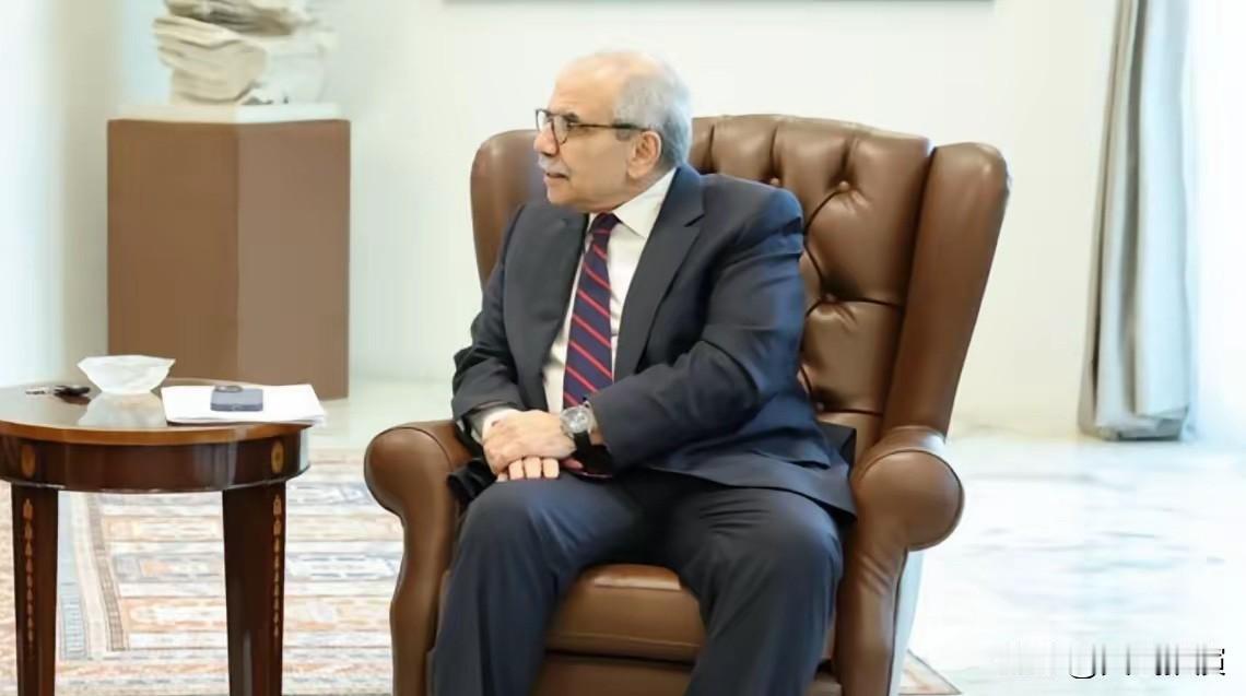 黎巴嫩政府这做派也没谁了。

黎巴嫩政府直接下命令，不让媒体叫真主党抵抗力量。