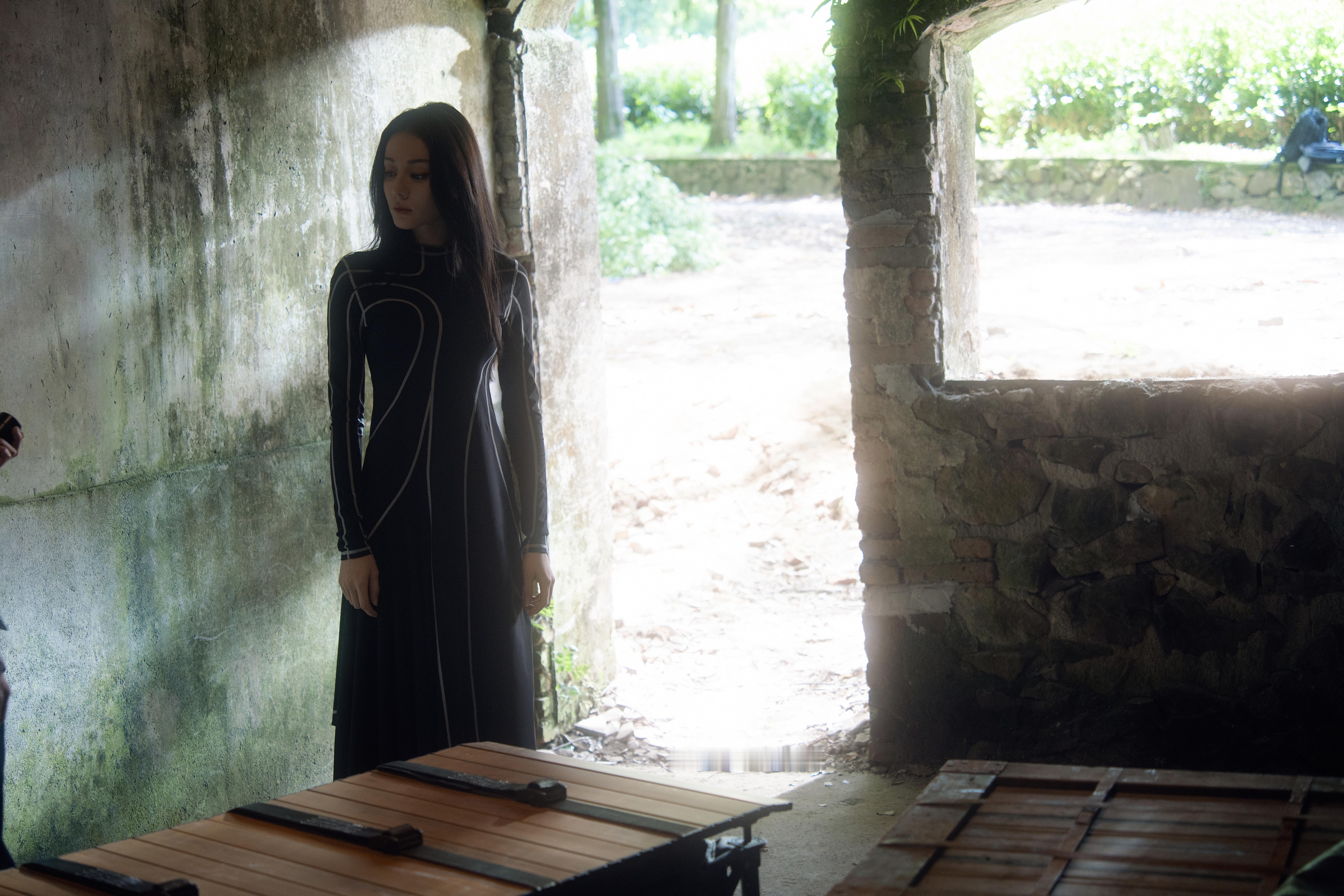 迪丽热巴 🔍聂九罗的枭日记血脉相连的真相，暗藏化枭为人的密钥。聂九罗抽丝剥茧，