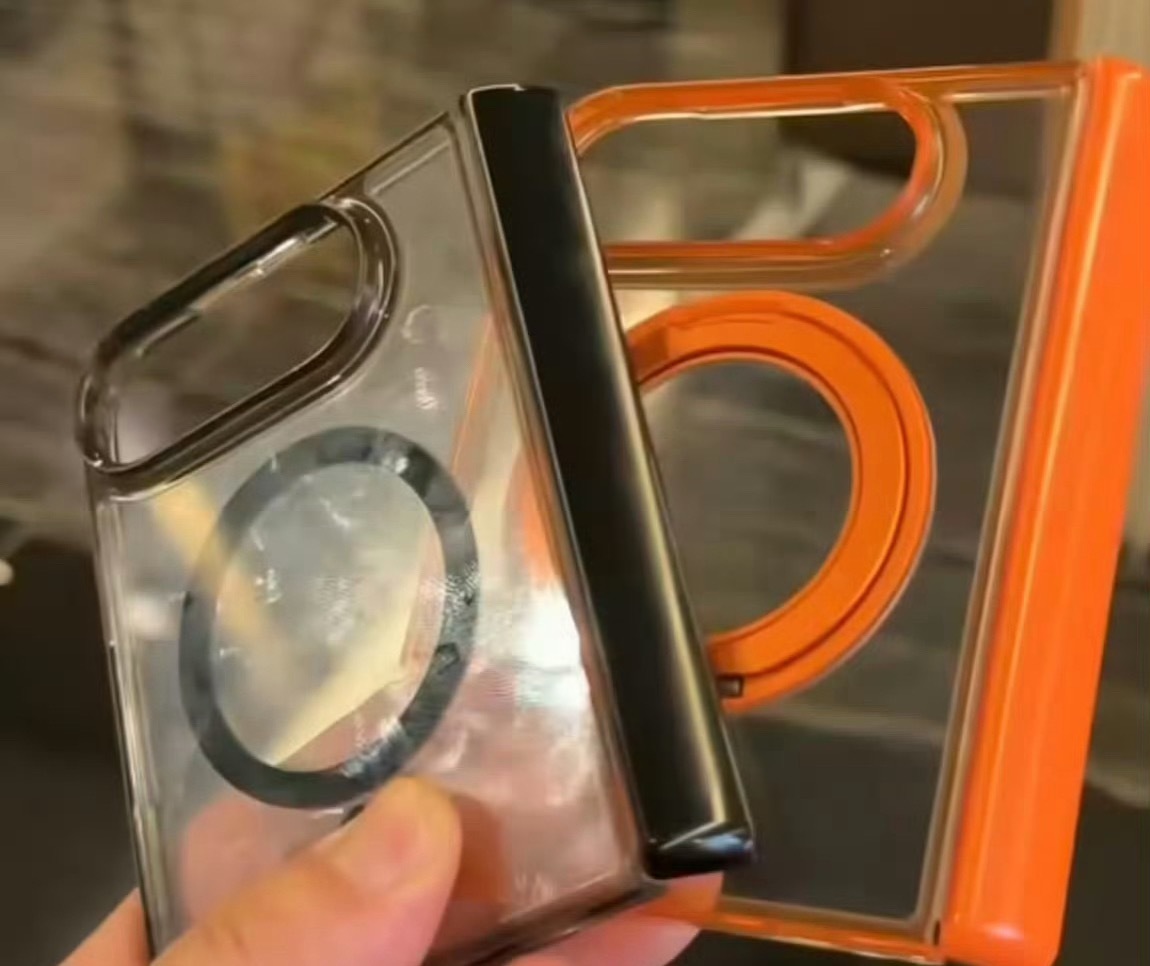 折叠iPhone手机壳曝光感觉这个和昨天华为的那个阔折叠大小差不多哦。那就得看看