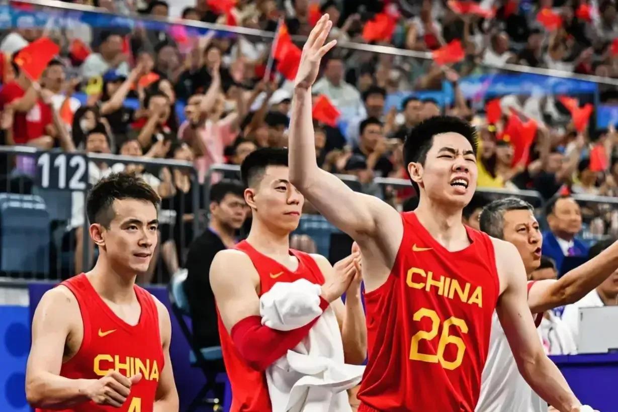 有一说一，中国男篮国家队想要崛起，必须仰仗的球员是以下这五位：

1、朱俊龙（小