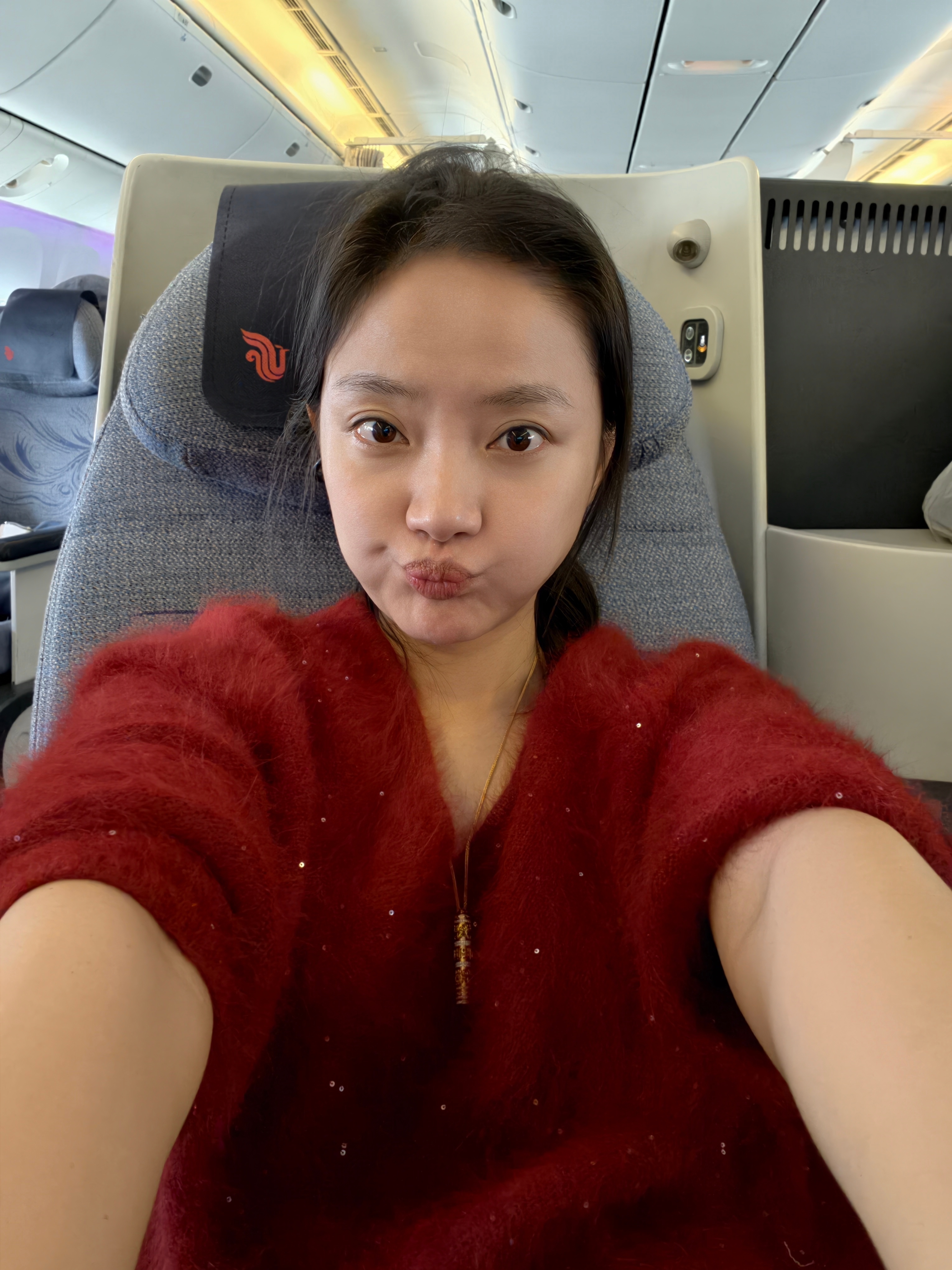 好消息：新年第一飞，开始工作咯坏消息：北京下雪飞机晚点了好消息：提前升了个舱坏消