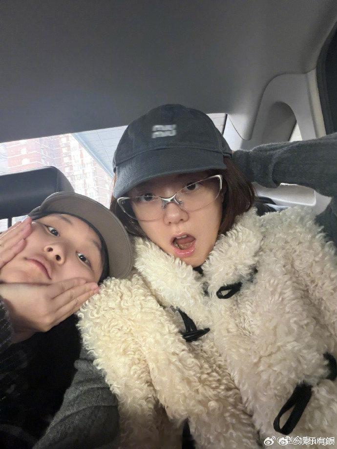 赵今麦闺蜜是开端导演女儿 网友考古发现，原来《开端》里的“李诗情”和剧外缘分这么