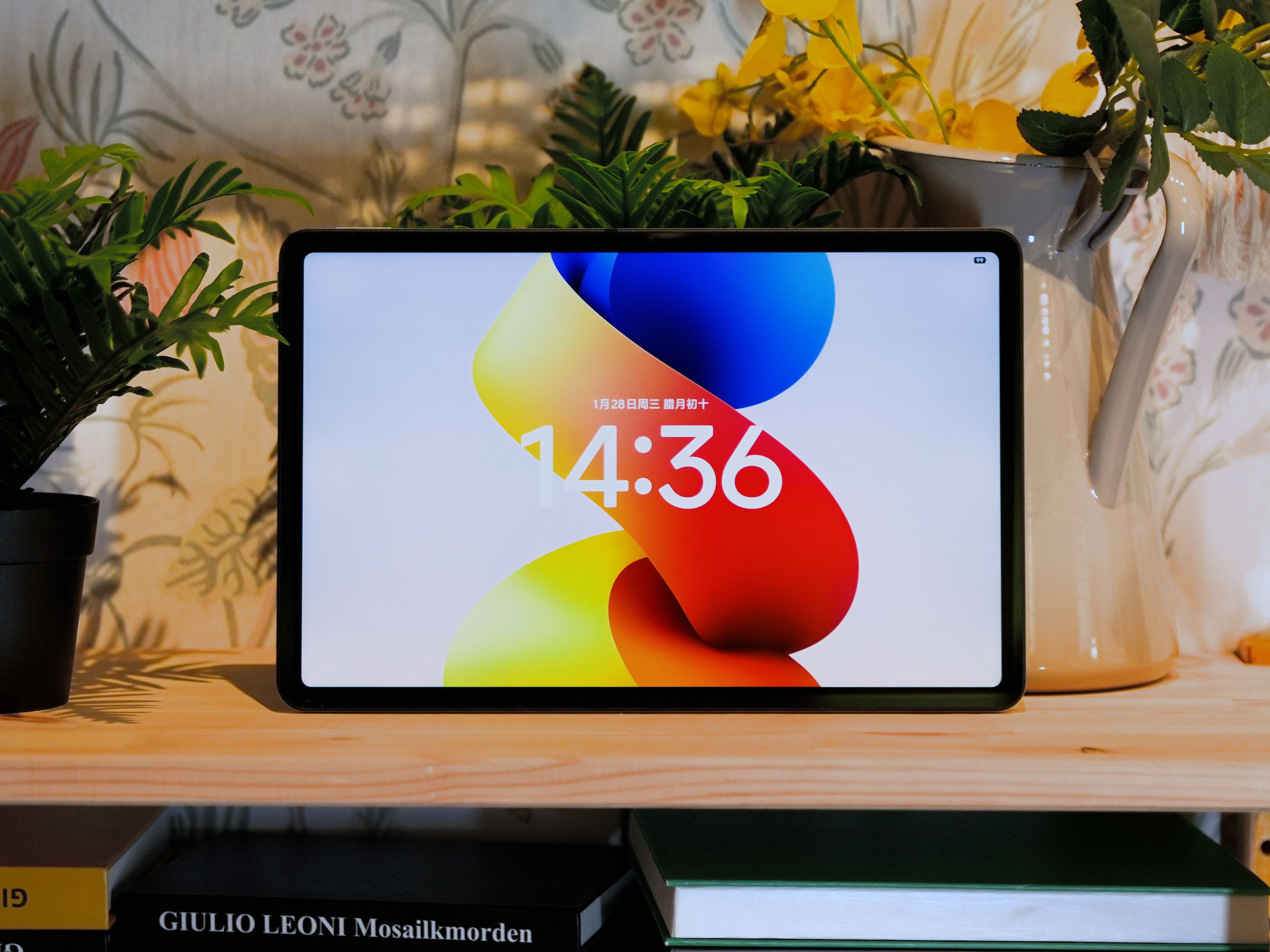 拿到REDMI Pad 2 Pro的第一感觉，就是它把“实用主义”拉满。Pad2