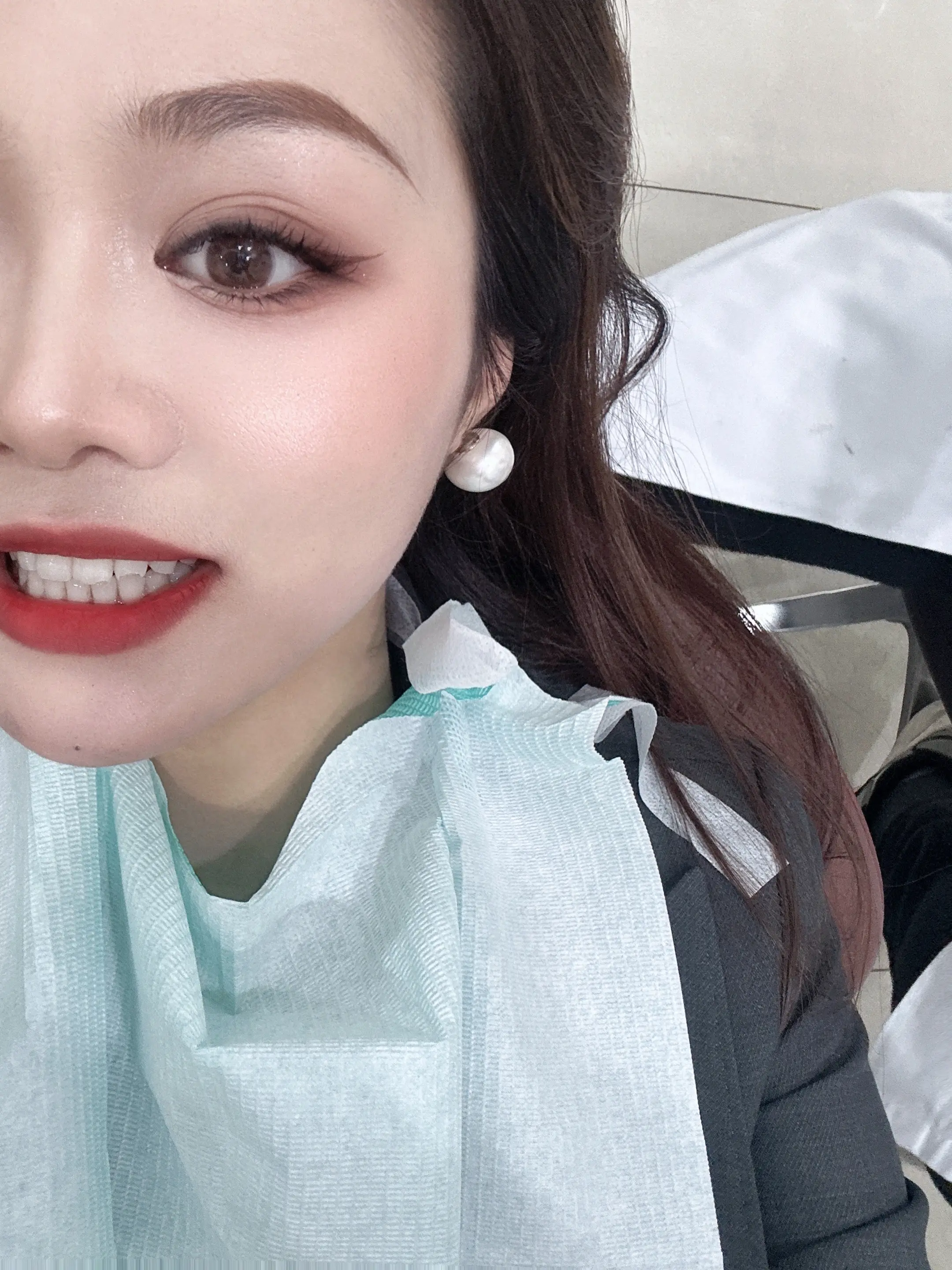 摔一跤牙都磕断，补好了我也接受不了补牙，今天更新有点难过😂😂