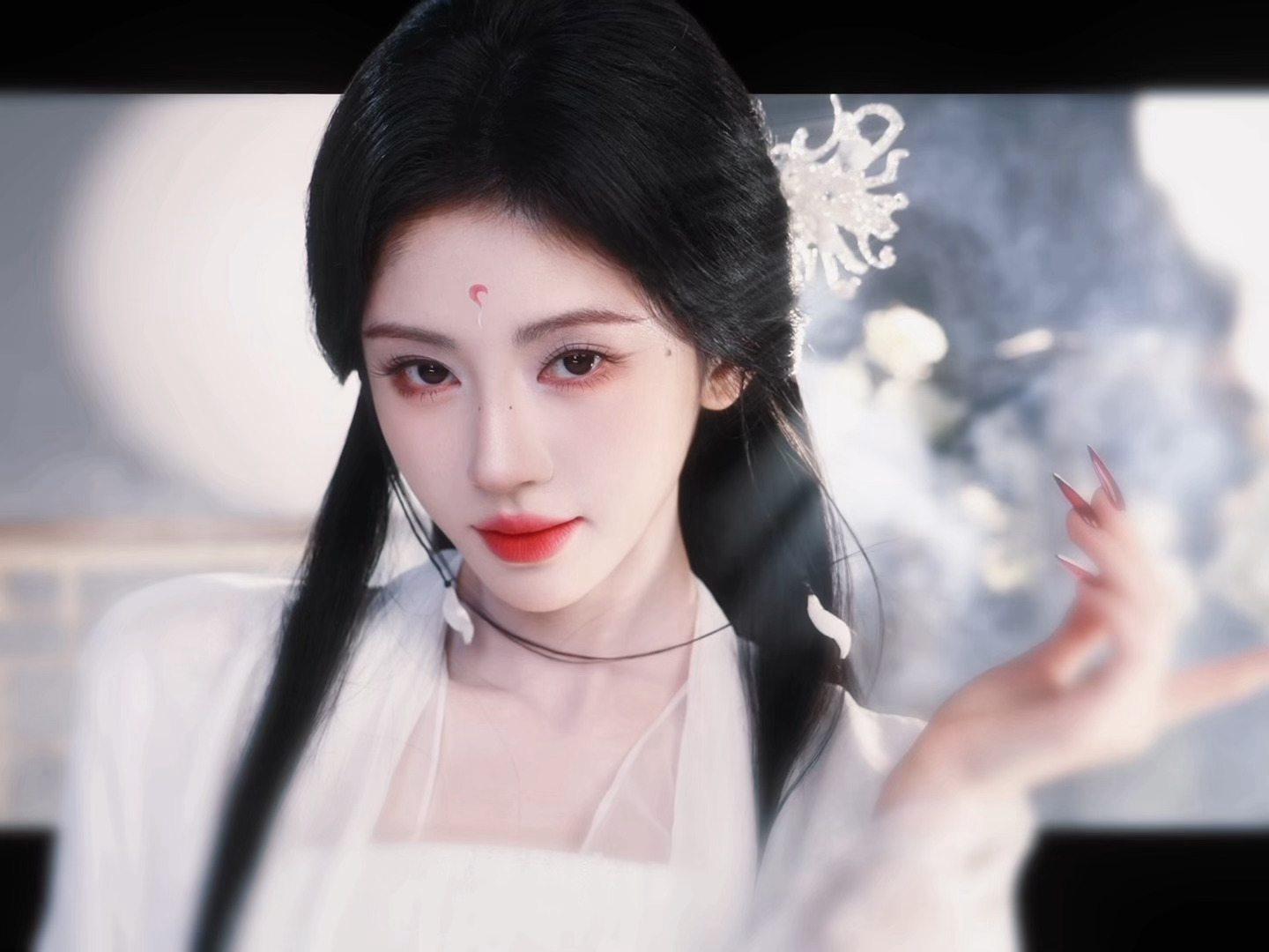 强势等待露芜衣！💥 