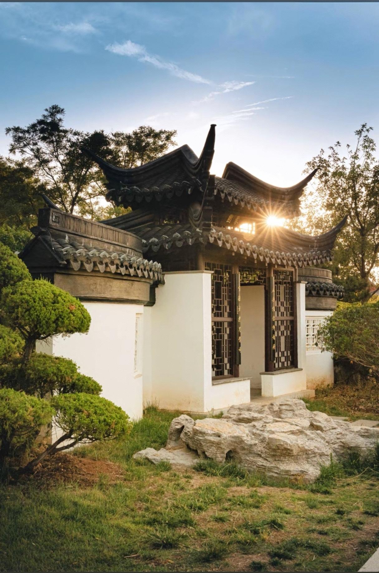 多去费县奇石公园拍拍吧，接下来大概率就要收门票费了。近日，费县奇石公园即将召开门