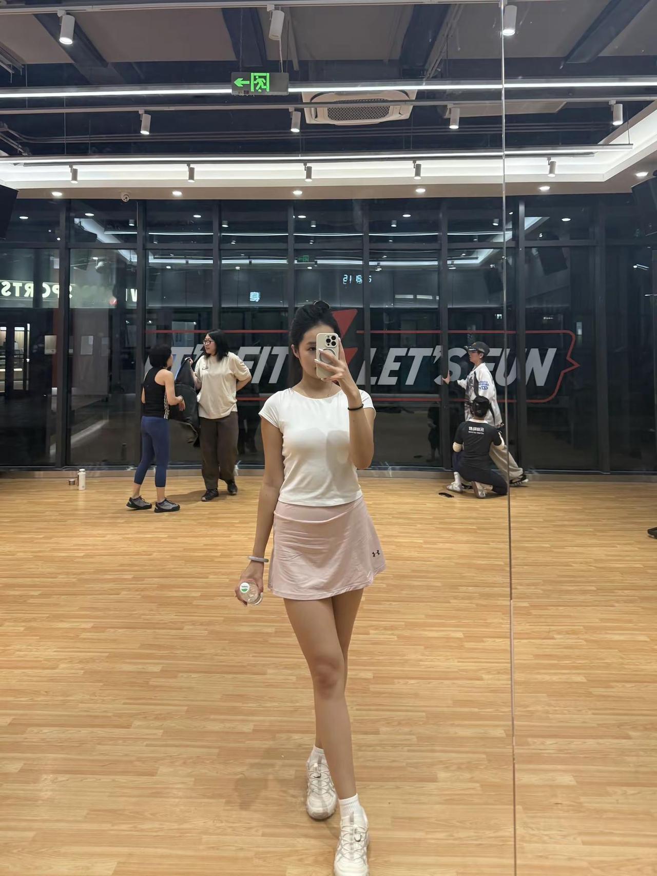 平安夜快乐🎊 健身穿搭 运动女孩 健身打卡