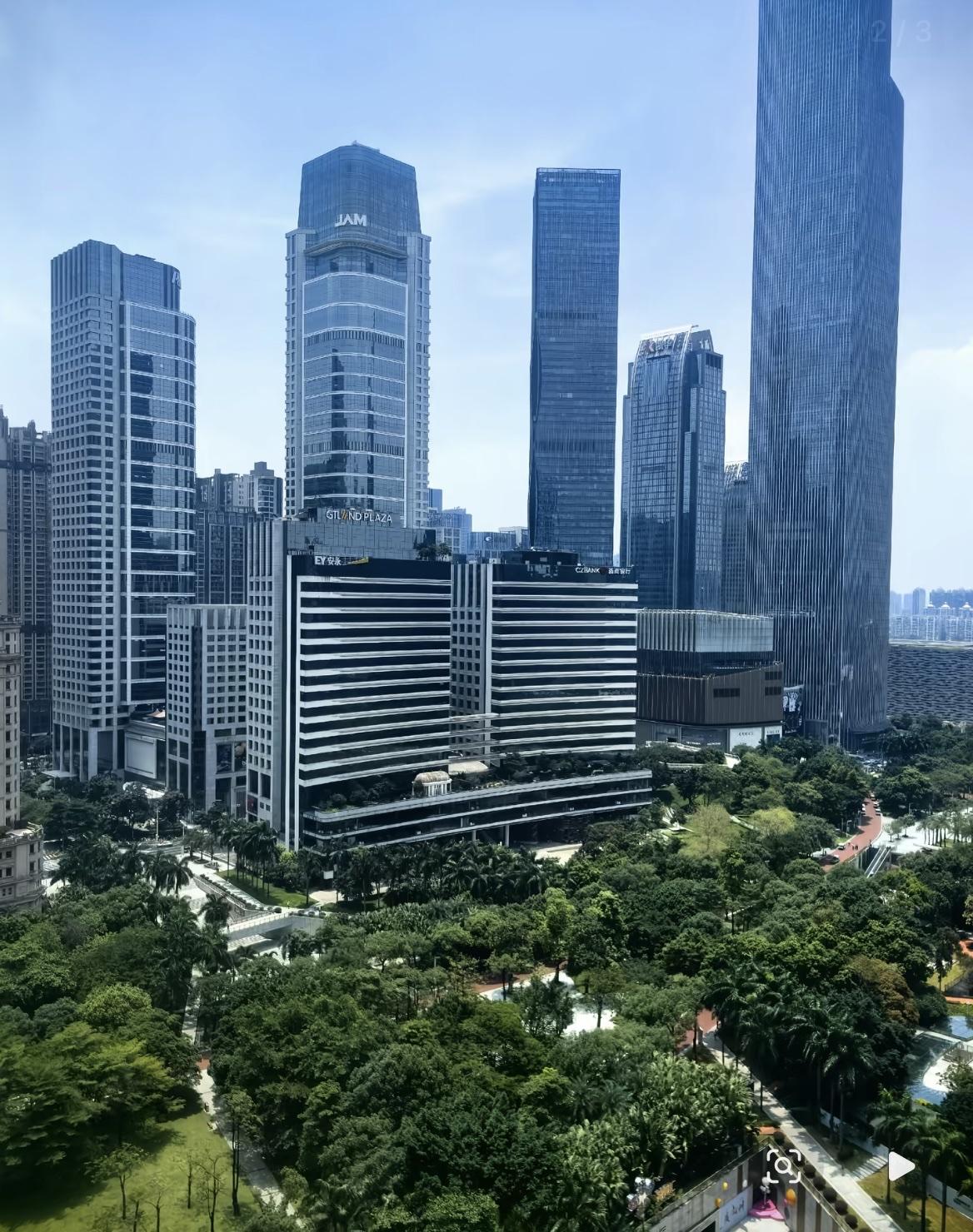广州越来越落寞了吗？以前四大一线城市：北上广深。现在慢慢北上深，甚至杭州成都重庆