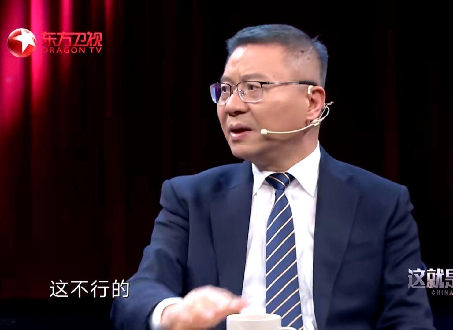 苹果涨价我之前说手机可能会越等越贵，还有网友骂我……不完全是手机厂商想赚钱，主要