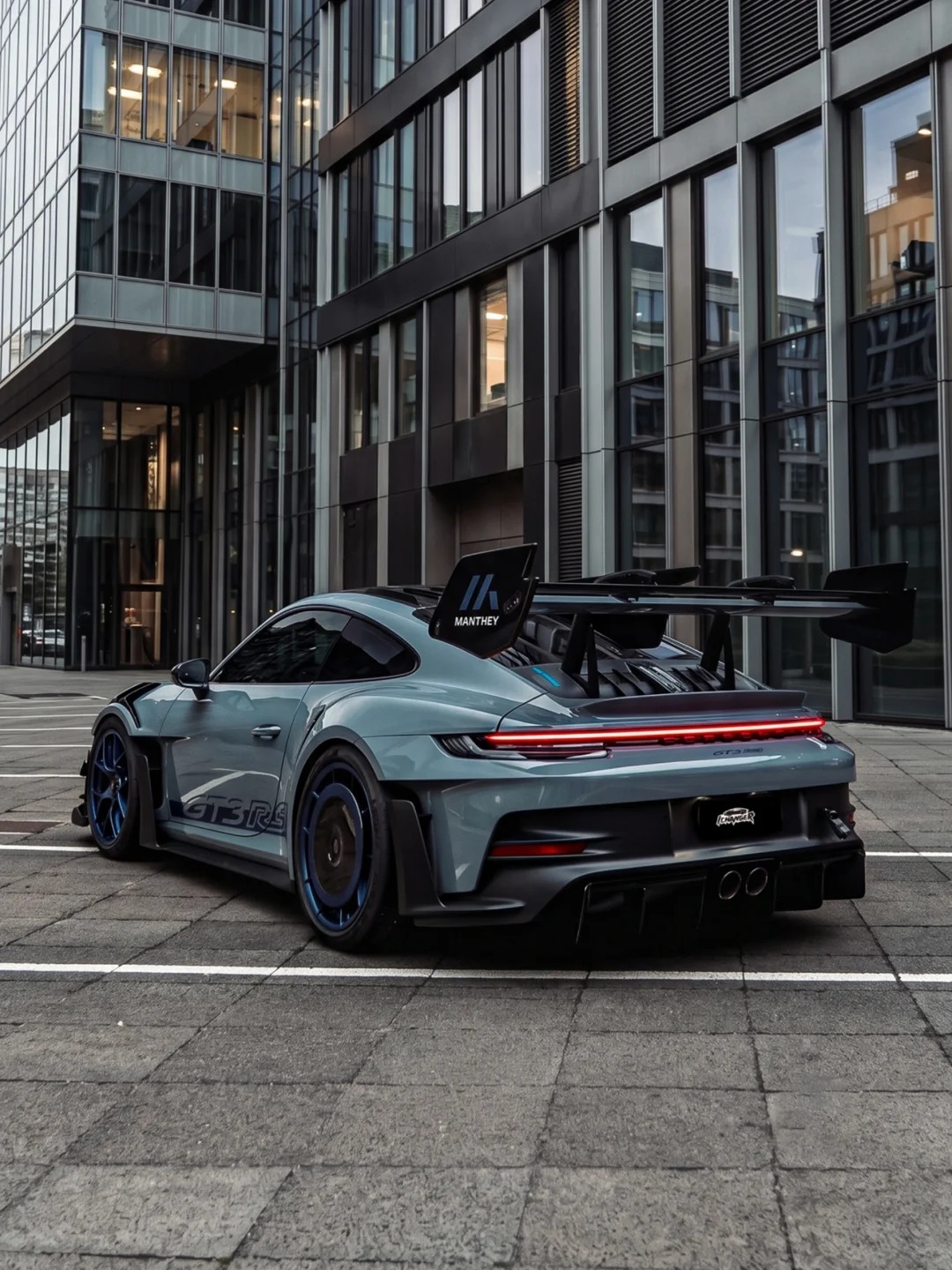 晚上好，暴力野绅士，复古配色911gt3rs车的新衣