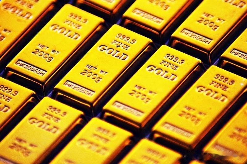 黄金反弹只是假象，下跌才是必然。资本套牢盘编故事制造反弹并借机出逃，美元走强趋势
