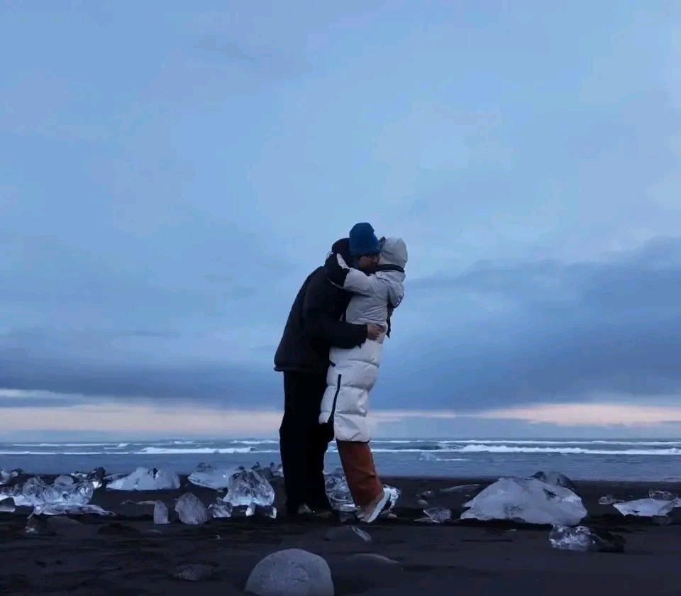 42岁金莎被小19岁男友孙丞潇求婚成功，这“弟弟男友”属实太猛！2022年他们官