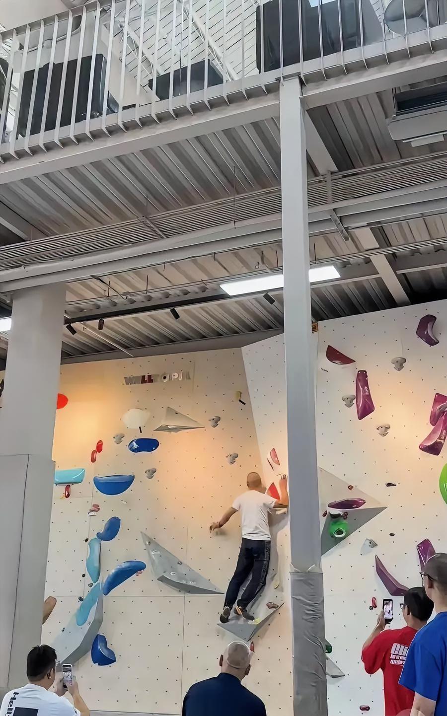 王石一直很有精力体力，本来可以逍遥自在安度晚年，他是壁虎吗，这么喜欢攀岩？什么岁