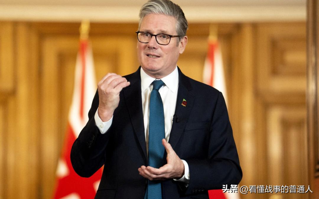 斯塔默政府压力大到什么程度？英国外交大臣亲自飞北京，在王毅面前把台湾问题的立场当
