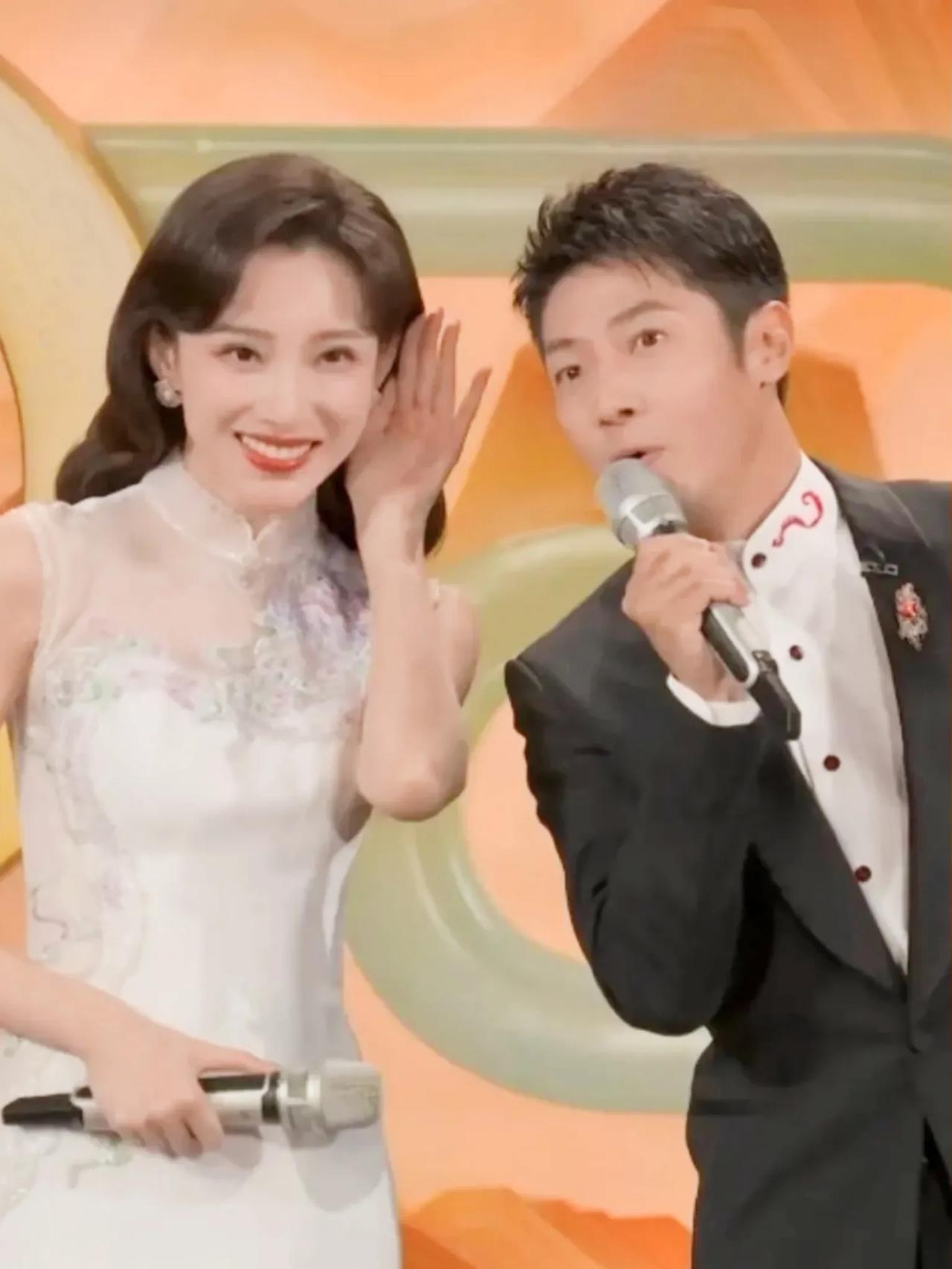 撒贝宁很忙。他刚刚从挽救尼格买提的春晚中走出，又带领观众穿越到了唐宋，近距离接触