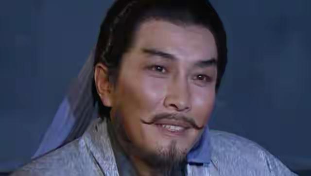 马谡自恃已能，
铸成失街亭之大错，
当杀！
诸葛也有用人之错！
[呲牙][呲牙]