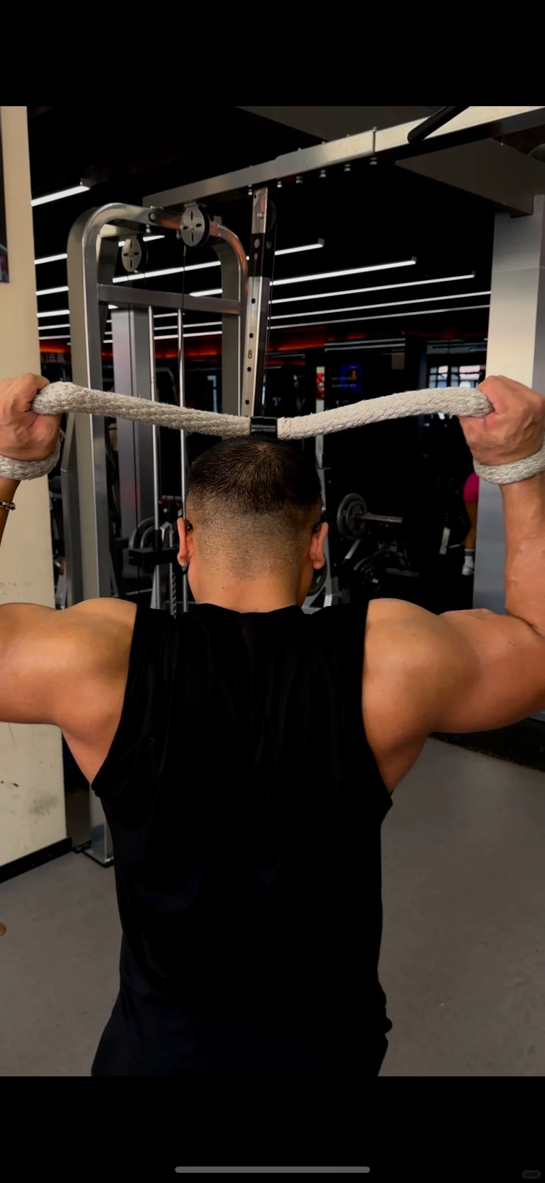 我和大表弟，谁更帅？