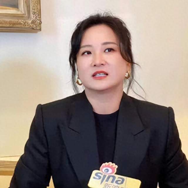 贾玲最新露面惊艳众人！甩掉体重标签，由内而外的松弛感绝了