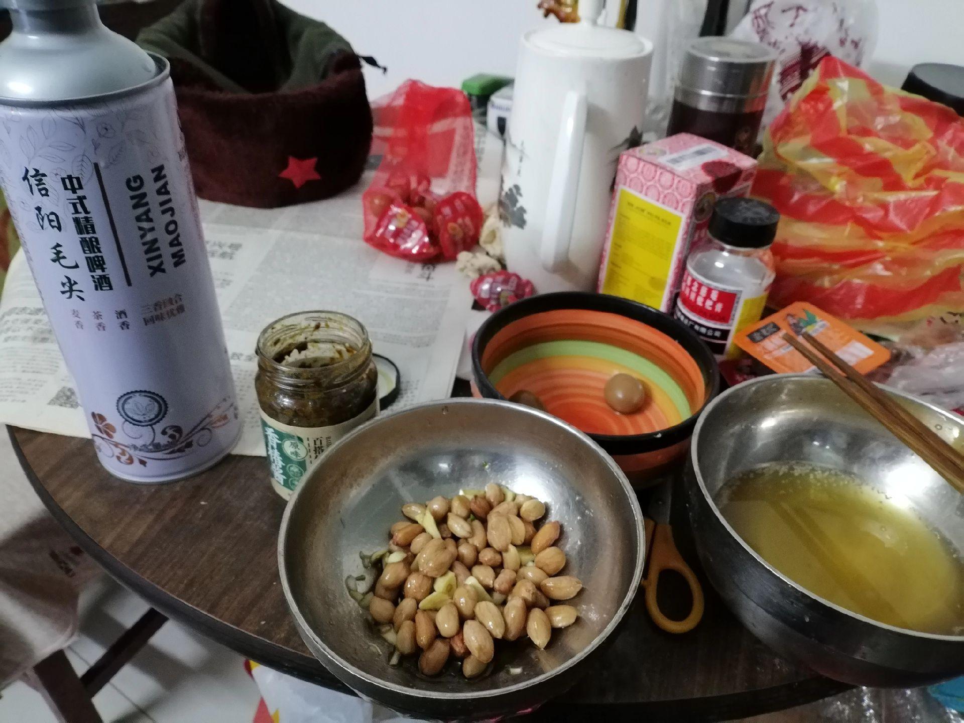 《生意？》       装修太累，太累了，忙活一天，晚上干脆去快团团拿...