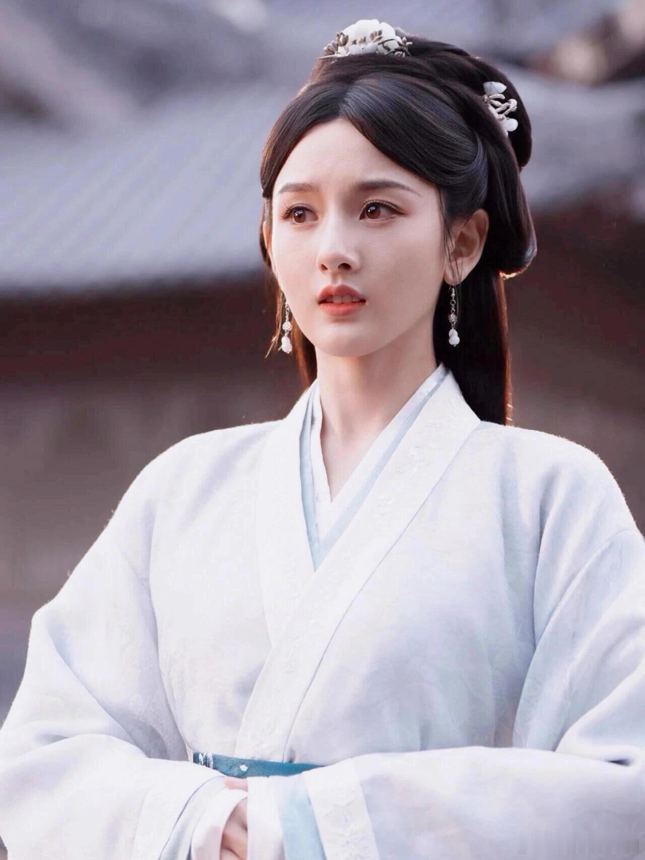 有宋祖儿在，是谁幸福了我不说宋祖儿第二套高定 ​​​