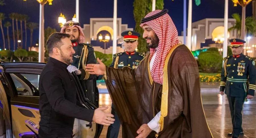 沙特将大额乌克兰军工企业

天空新闻报道，沙特阿拉伯王储兼首相穆罕默德.本.萨勒