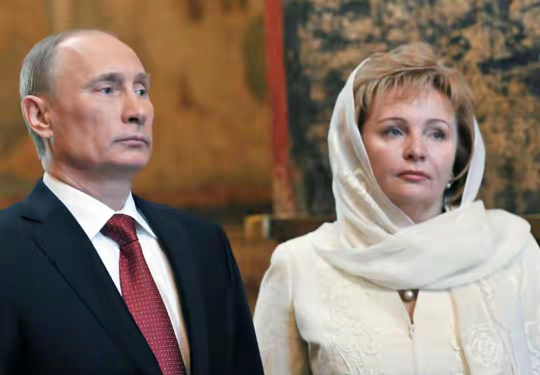 普京首次公开承认自己正在恋爱，确实展现了这位73岁领导人罕见的柔情一面。但这次看