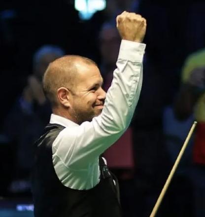 “小司机”似有“礼让”之嫌，“老鹰”6连鞭要夺第5冠？
       威尔士公开