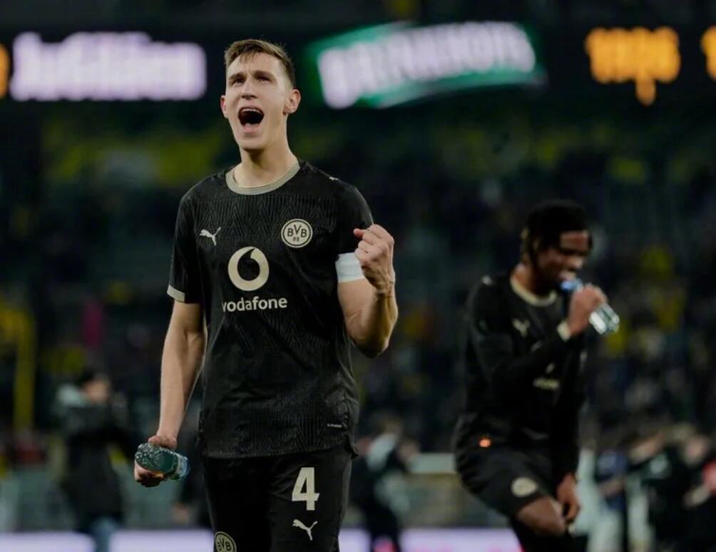 据《图片报》报道，施洛特贝克将与多特蒙德续约至2031年，他每年将获得约1400