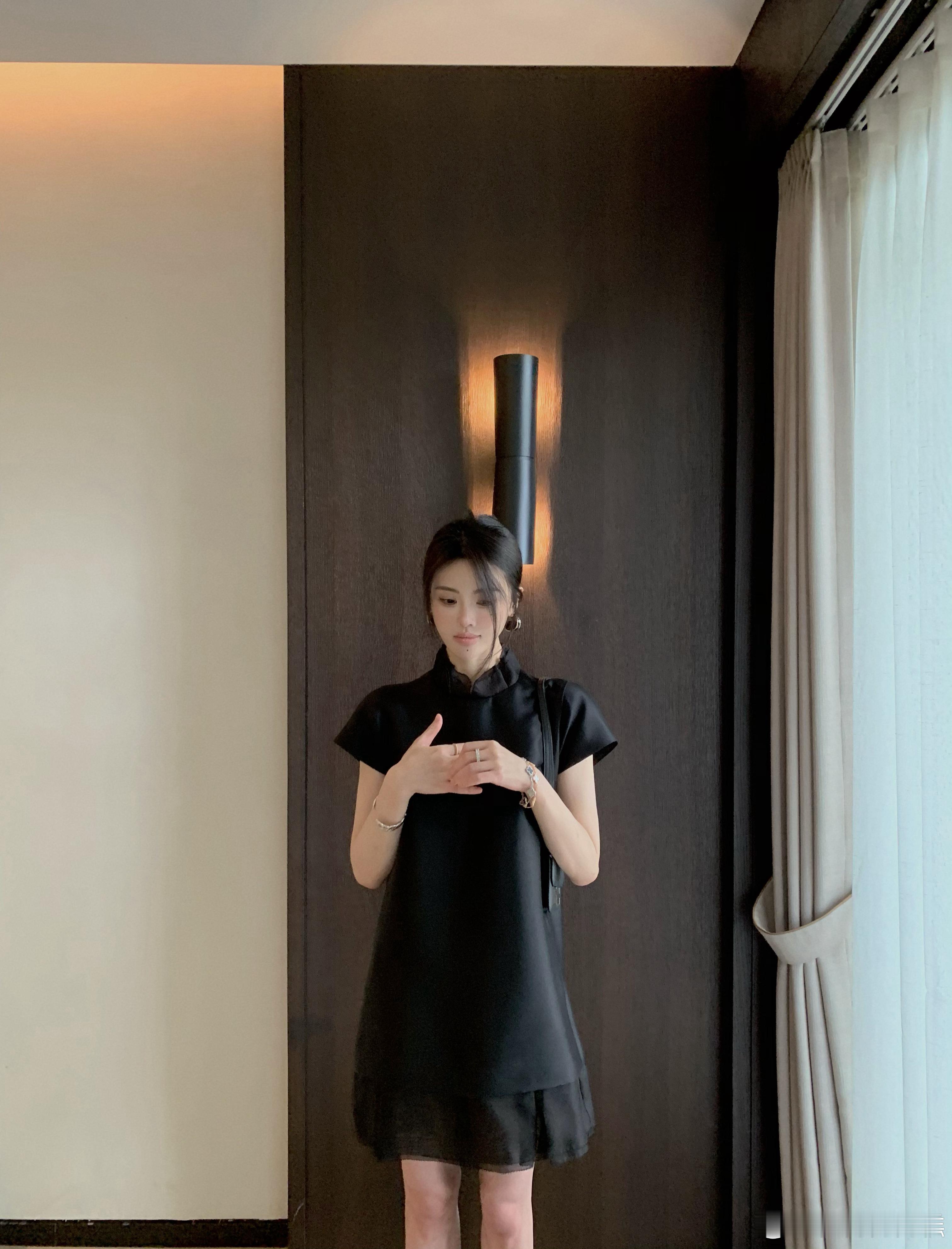 the little black dress 🖤真丝羊毛裙 ​​​