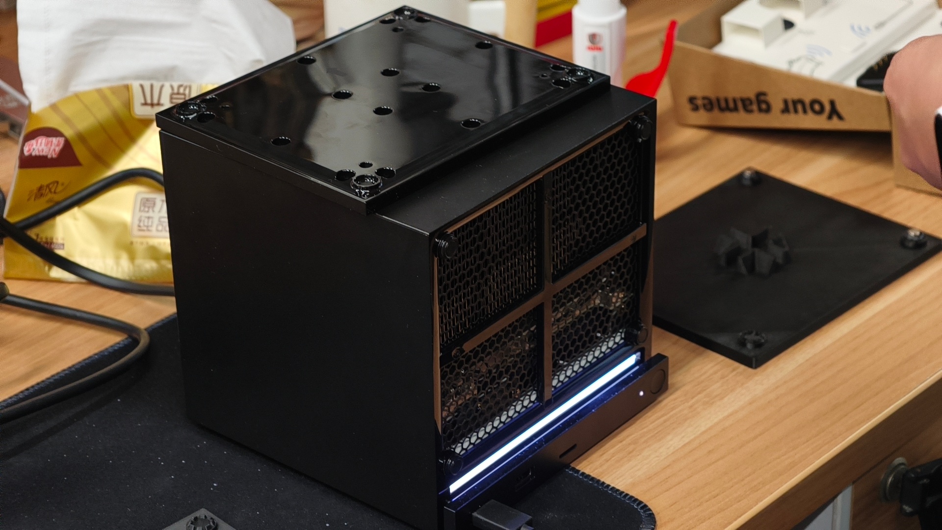 #差评玩游戏# 兄弟们蒸汽机到了（Steam Machine），交了税花了我小一