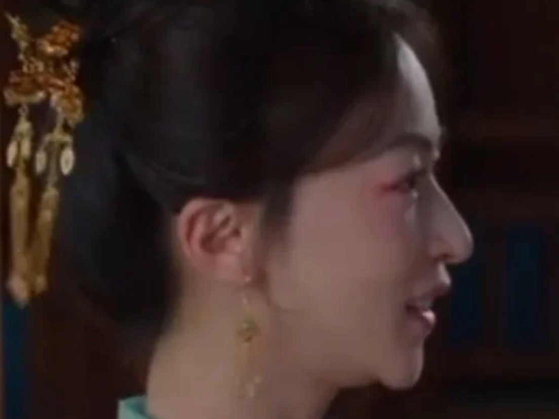 这么瘦的女明星也会有双下巴吗 