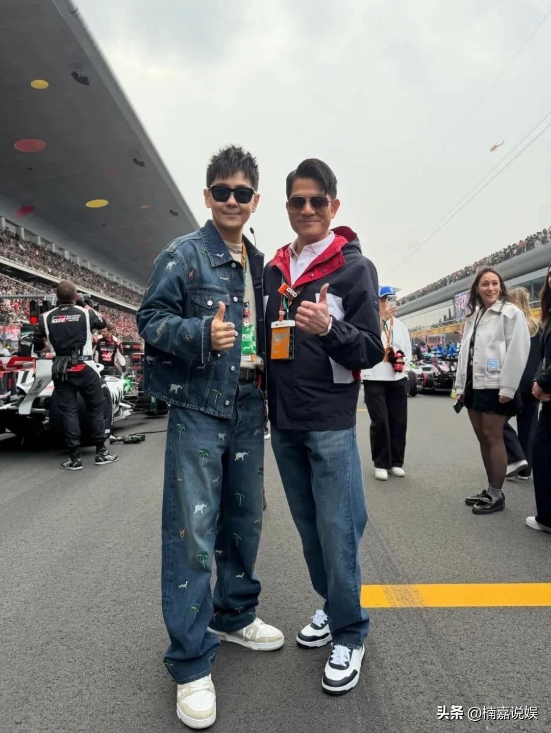 全网保养最好的两位天王来了，难得一见啊！
郭富城和林志颖在F1 上海站同框。
林