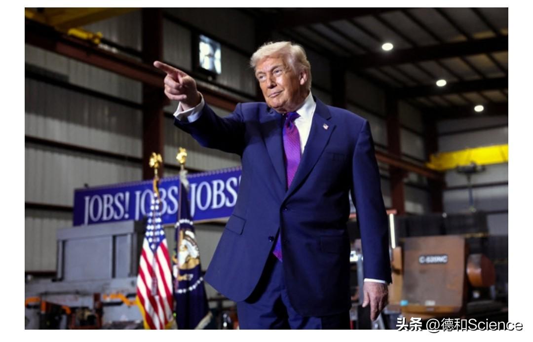 川普下令轰伊朗 43％美国人不挺 整体支持率下滑

调查结果显示，只有27%受访