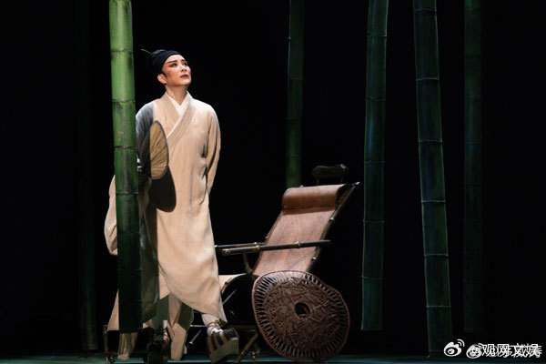 茅威涛说自己是招黑体质茅威涛告诉自己要学会自洽著名越剧表演艺术家茅威涛老师坦言自