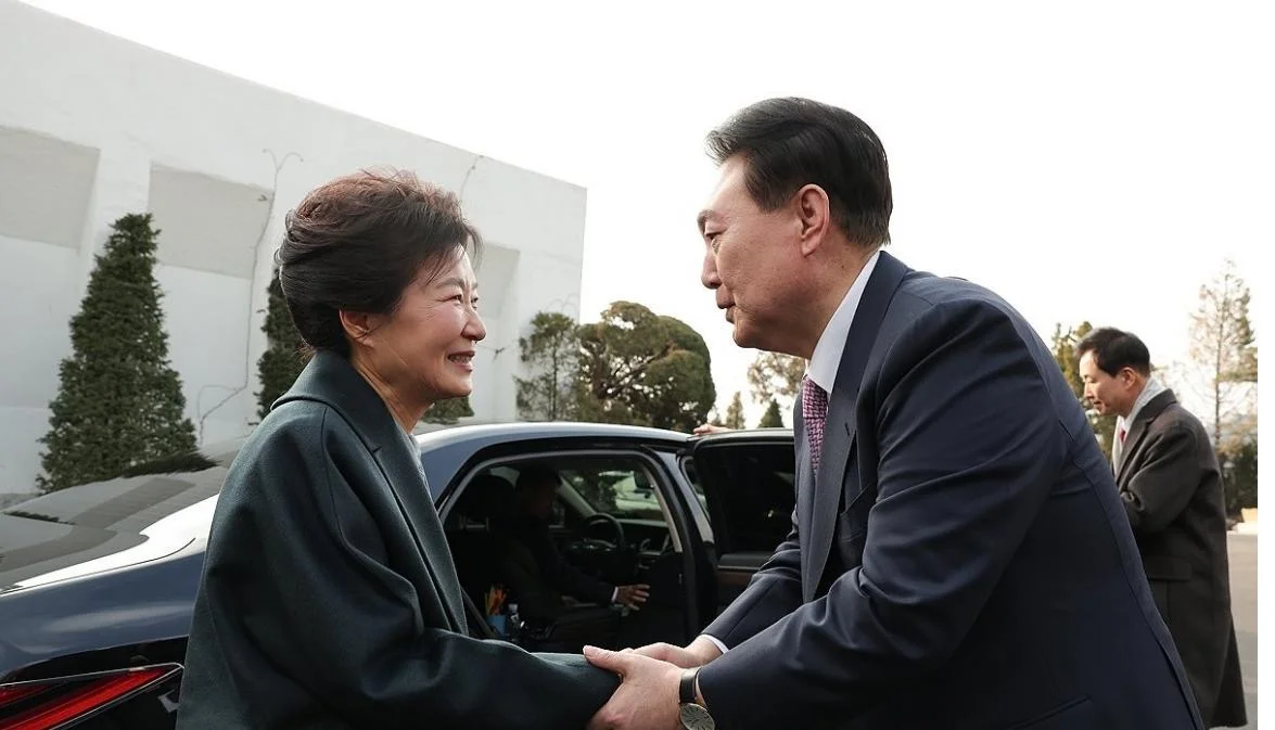 愿韩国政坛化干戈为玉帛，远离斗争