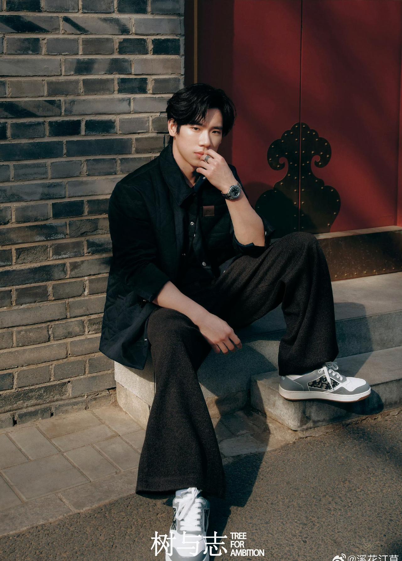 张博恒春日九宫格景美人更美～博恒的时尚表现力太棒啦