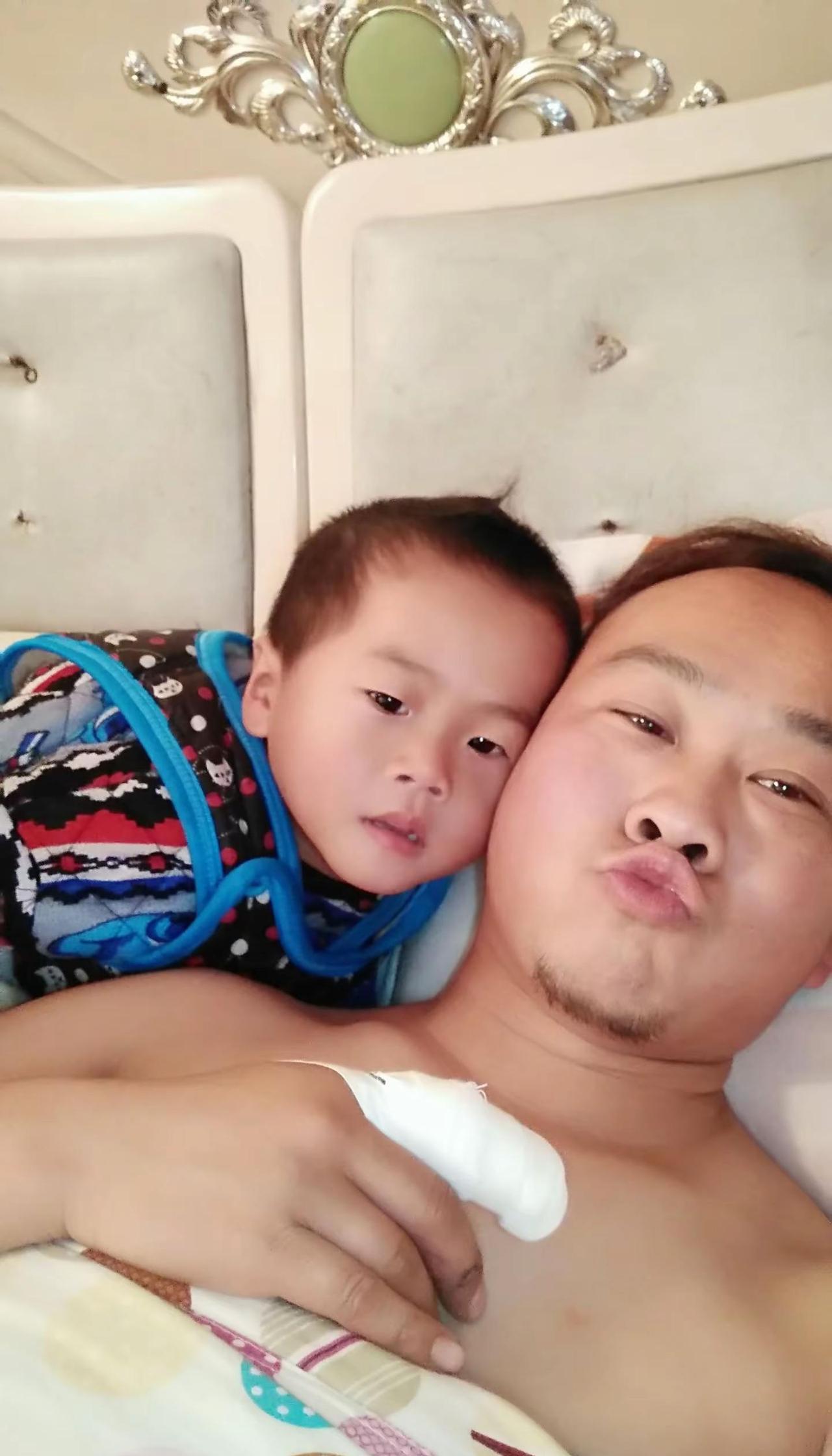 世事变迁，人已不是当年的少年，任岁岁月流逝，我还是当年的我，