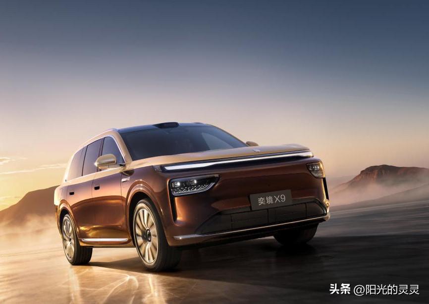 坐拥几十台豪车、玩过赛车的郭富城，为何心甘情愿当奕境X9的001号车主，还主动拉