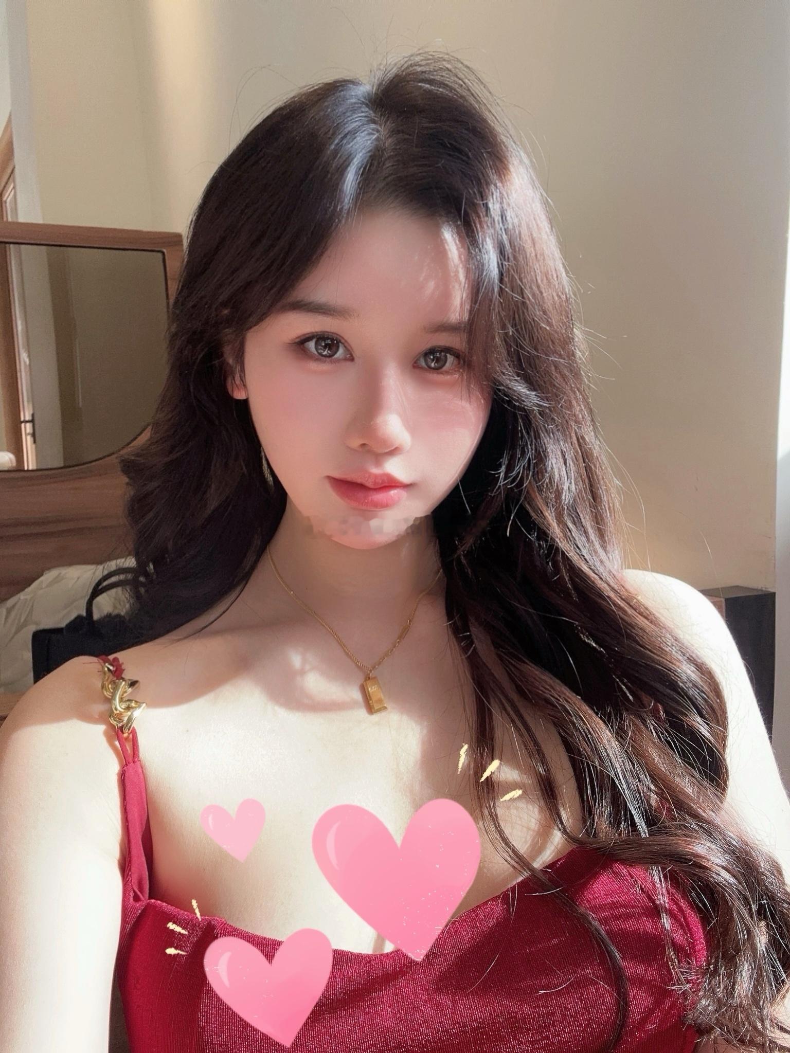 每天开心，每天快乐就好了做自己[馋嘴][馋嘴][爱你] ​​​