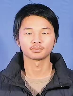 陈及时，19岁，湖北通山县人，长江大学城建学院土木工程专业大一学生。2009年1