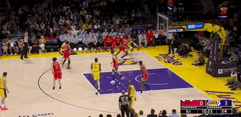 公牛暂停！湖人开局7-0！ 公牛vs湖人