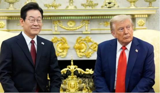 美国总统邀请李在明一起访问中国！

韩国总统访美在白宫接受媒体采访时，突然遭遇美