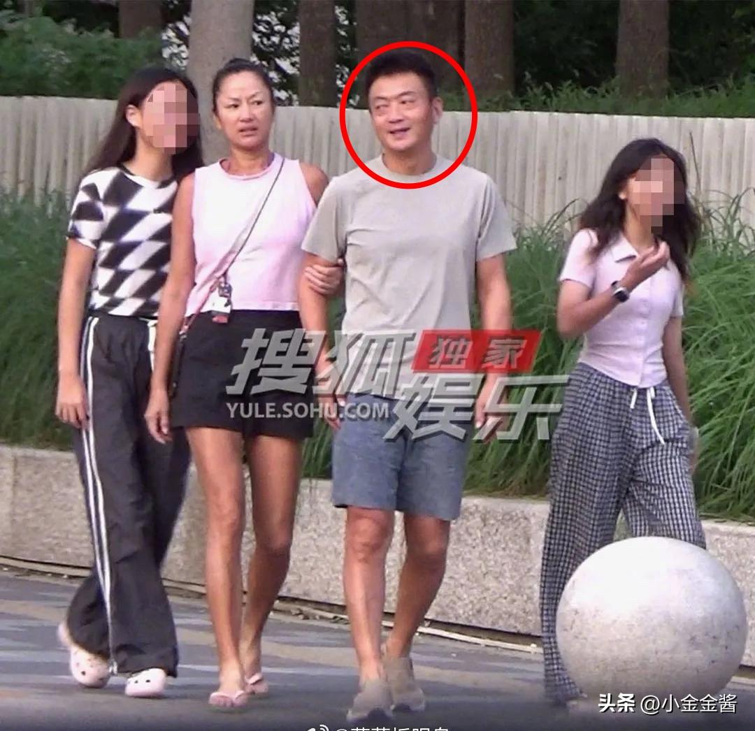 瞿颖，引发热议。

8月6日，55岁的瞿颖，冲上热搜，她的机长男友正面曝光，两个