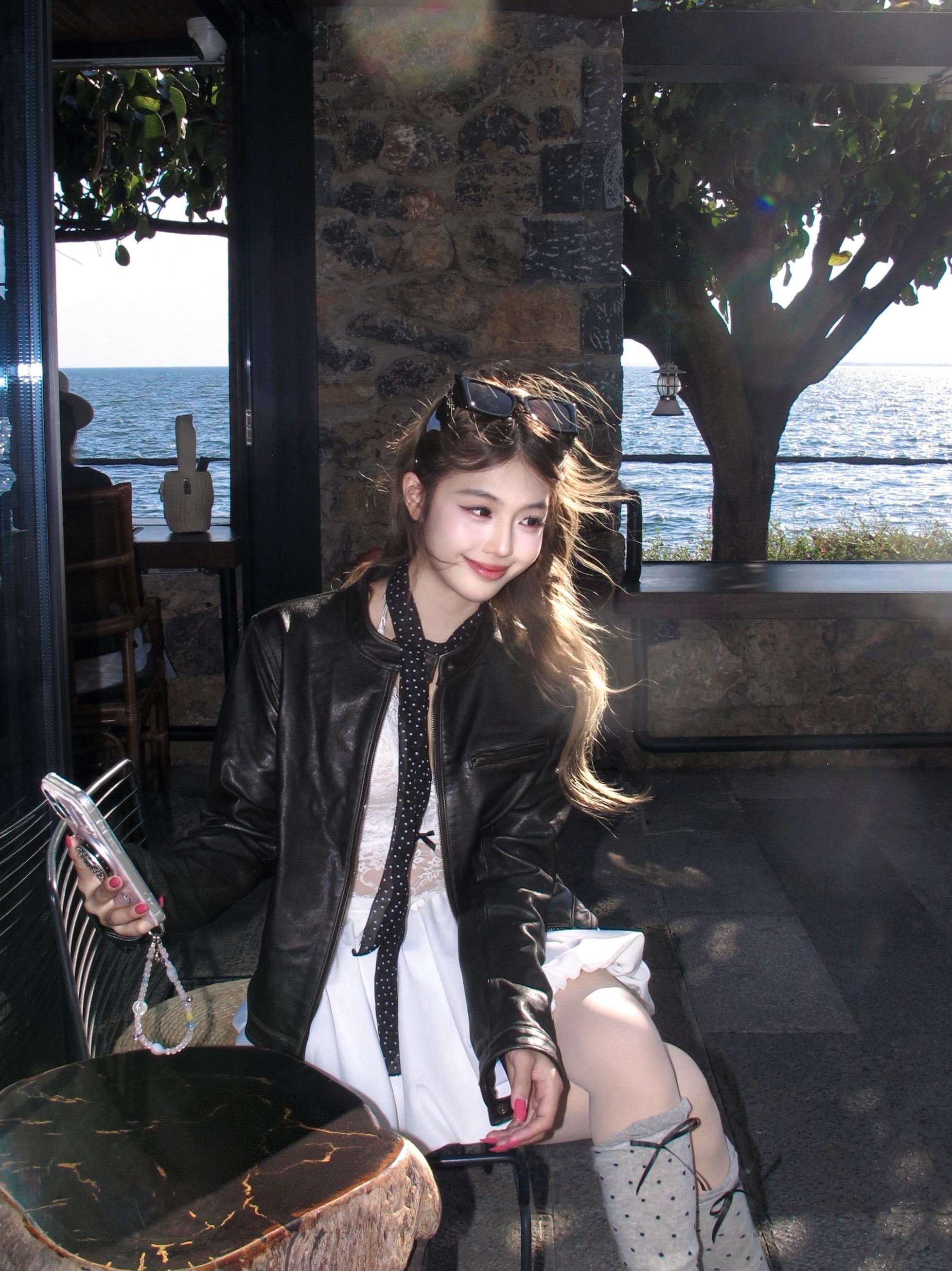 无论我现在漂不漂亮 你都没资格再见我 滚一边去