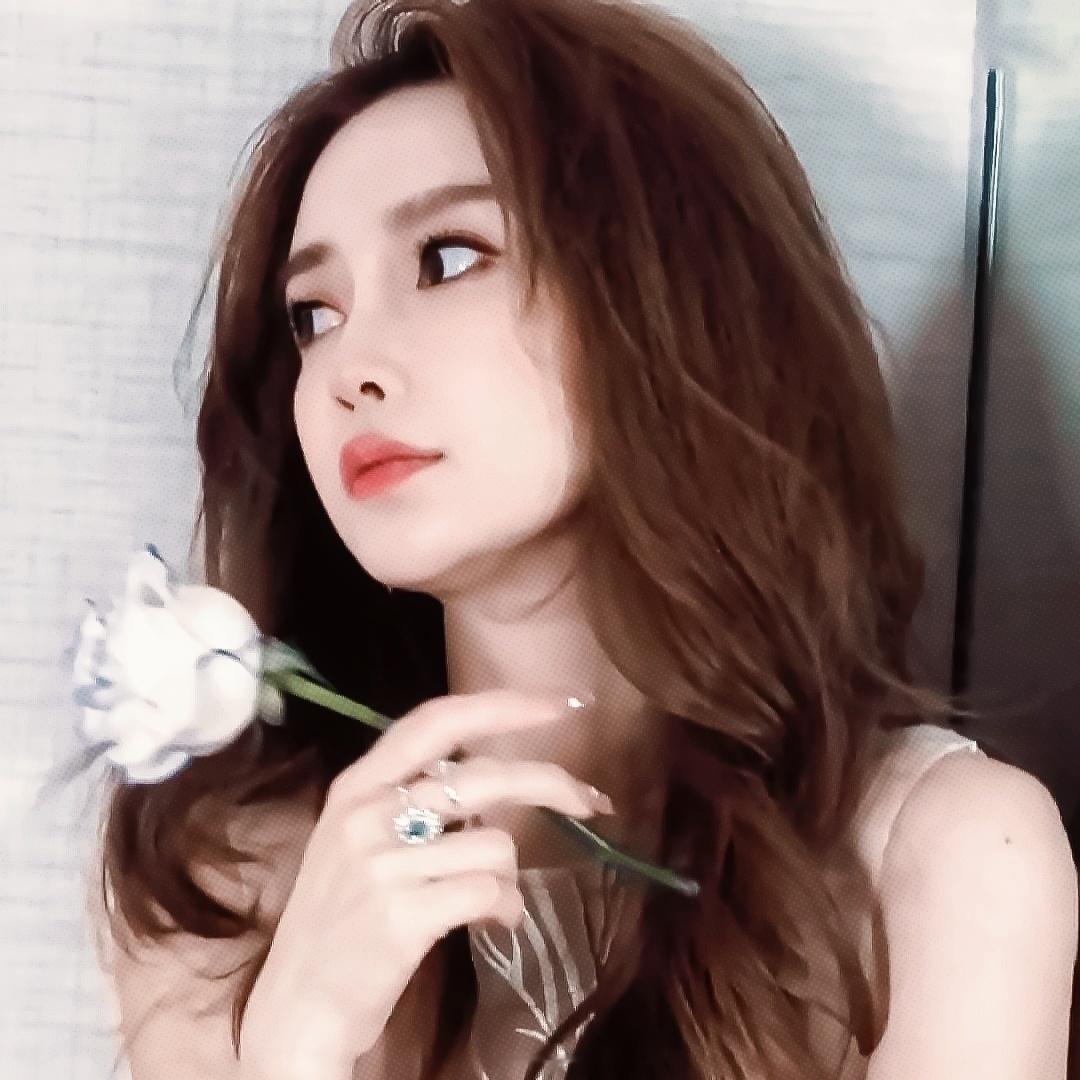 angelababy ＊杨颖 2025｜香港品牌活动“要先感到幸福，才能看到玫瑰