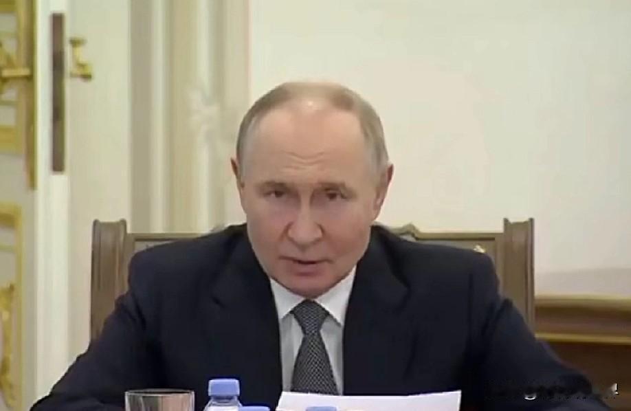  11月29日晚上最新消息，现在他来了，第二条，普京重申俄乌停火条件：11月27