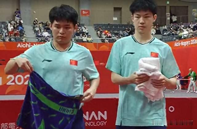 双打也能赢你 亚运会 林诗栋/黄友政4-1松岛辉空/户上隼辅 晋级决赛