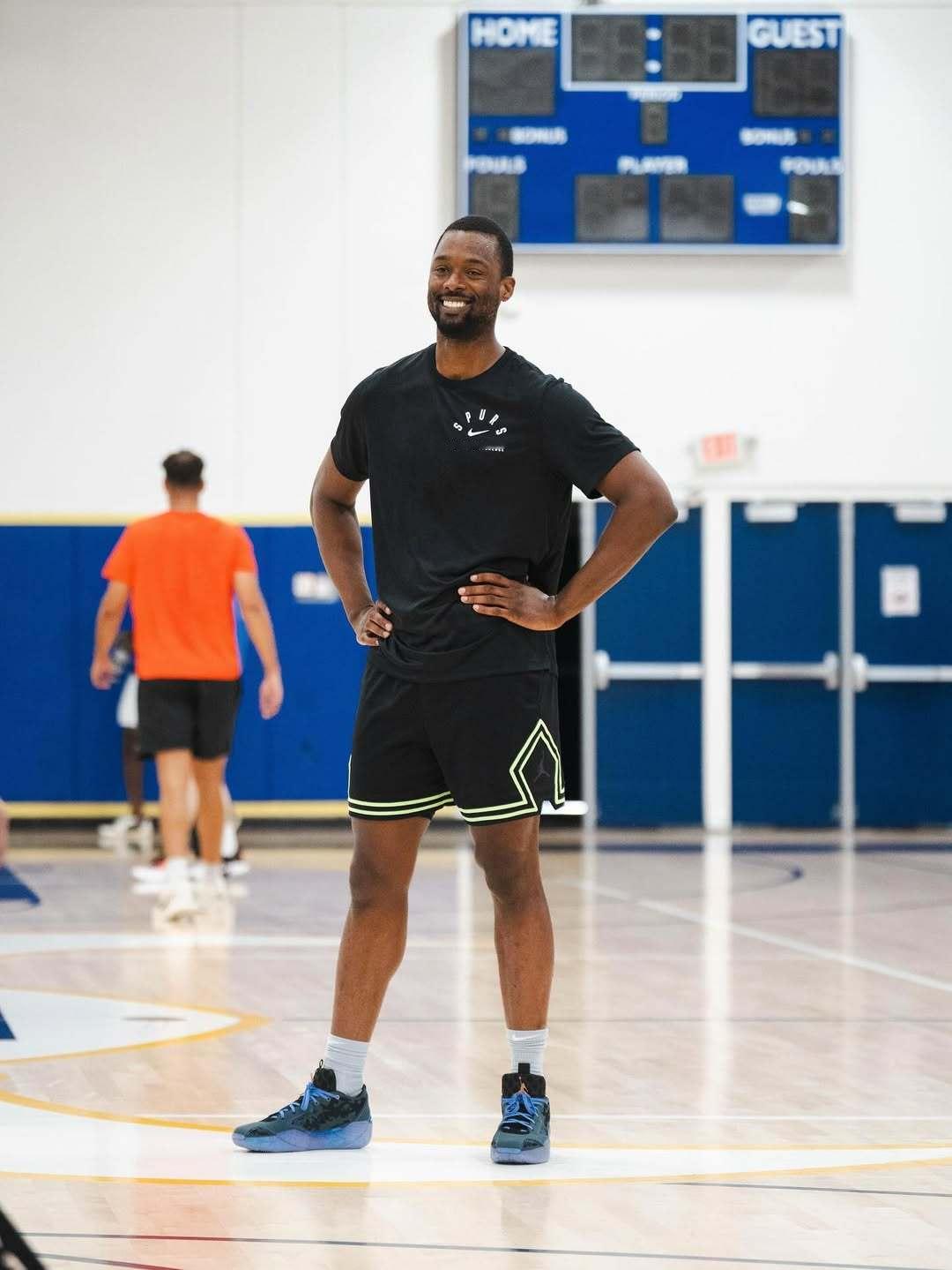 巴恩斯晒训练照🏀一同训练的还有威少、尼昂超话创作官 ｜圣安东尼奥马刺 ｜NBA