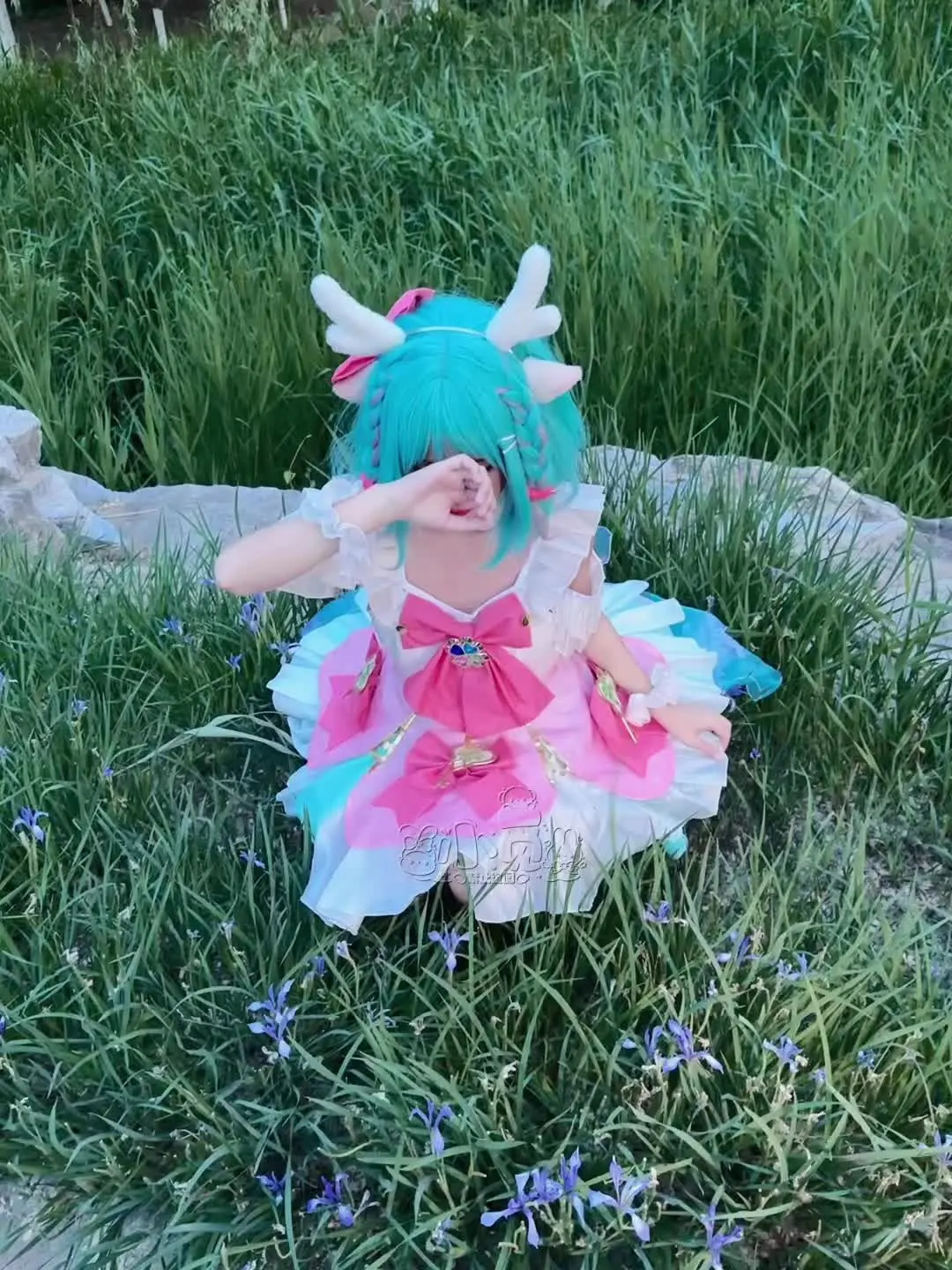 人都是贪心的 一开始想和你玩游戏 现在想你只和我玩游戏