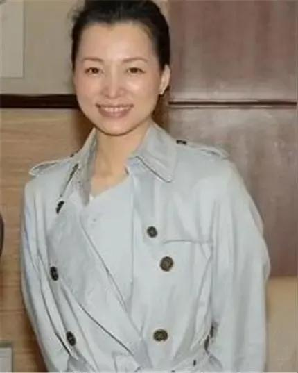 董卿
素颜
写真